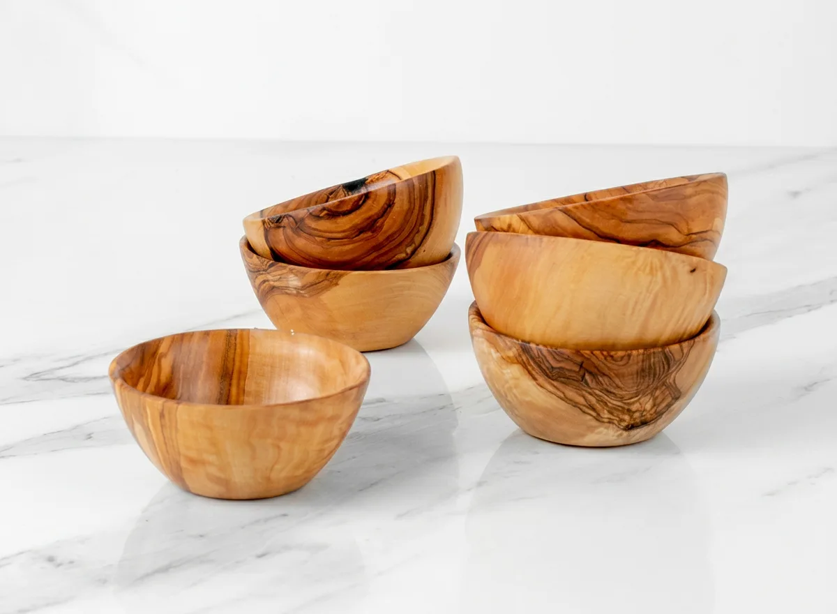 Paniers et bols en bois d’olivier — olive wood