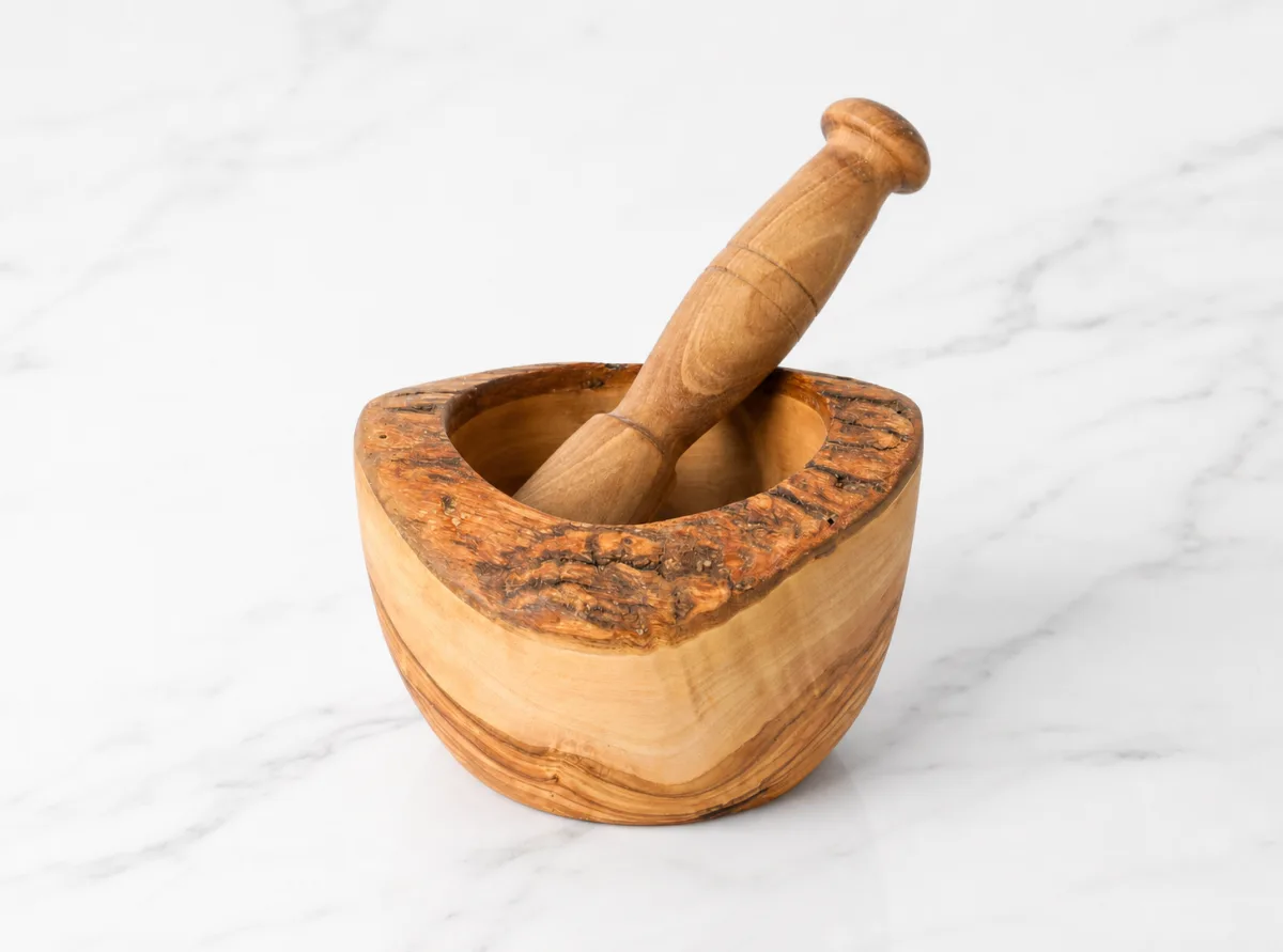 Mortiers et pilons en bois d’olivier — olive wood